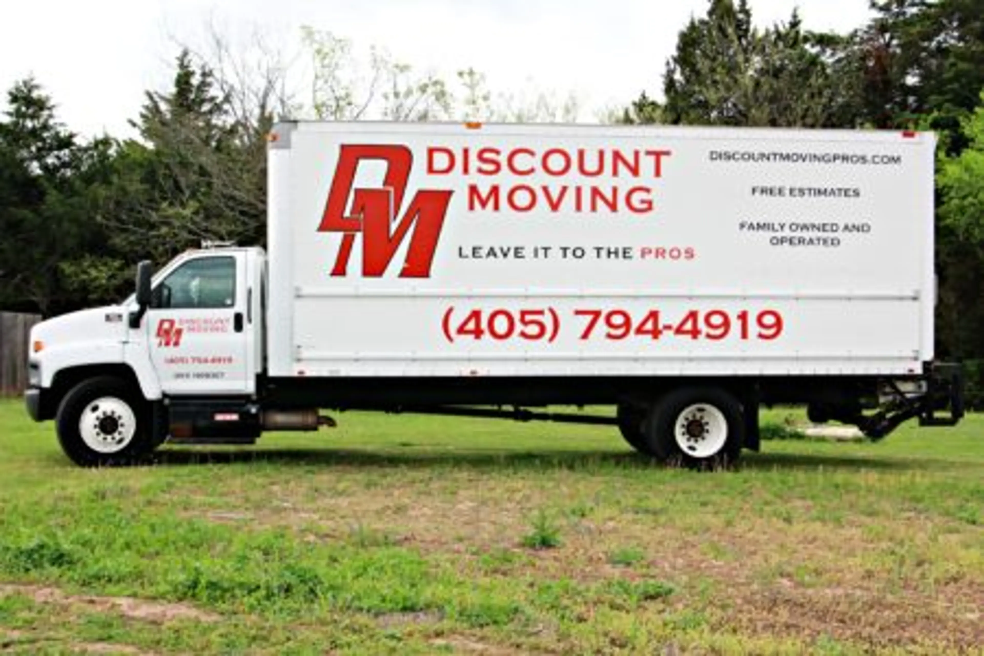 Discount Moving logo