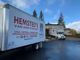 Hemsted's Moving & Storage Logo