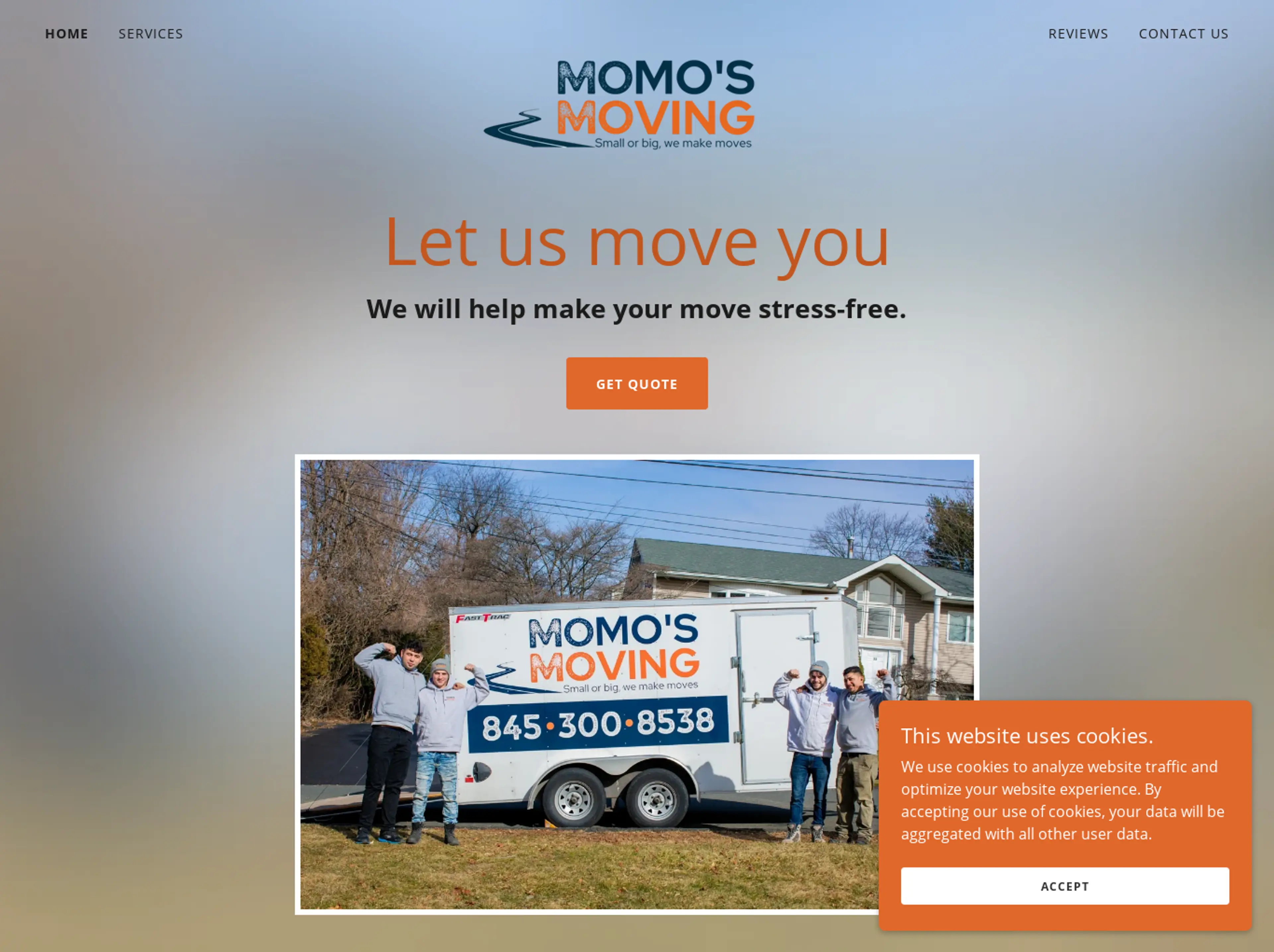 Momo's Moving Inc logo